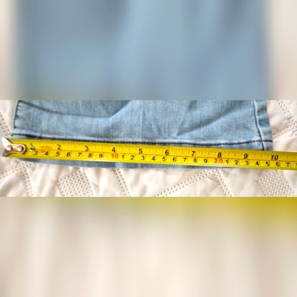 πArmani Exchange Designer Vintage Light Wash Blue Flare Jeansπ - Picture 4 of 10